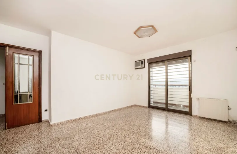 Oportunidade Única: Imóvel para Recuperação em Alicante - Image 21
