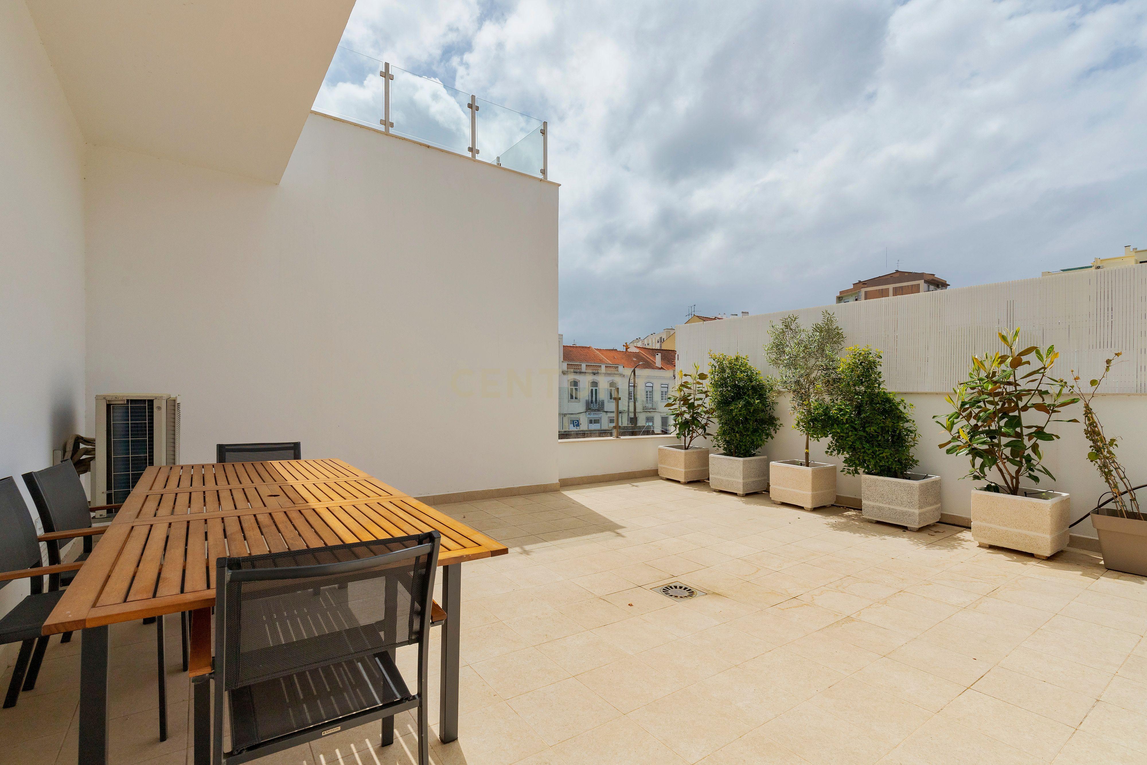 Apartamento T3 com estilo para arrendar no coração de Setúbal - Central, Moderno e Totalmente Equipado! - Image 12