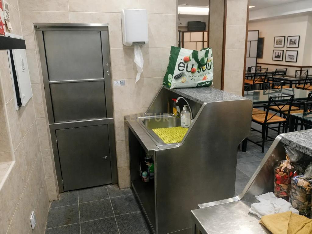 Resaurante Snack-Bar com Esplanada, em São Domingos de Benfica, Lisboa - Oportunidade Única - Image 11
