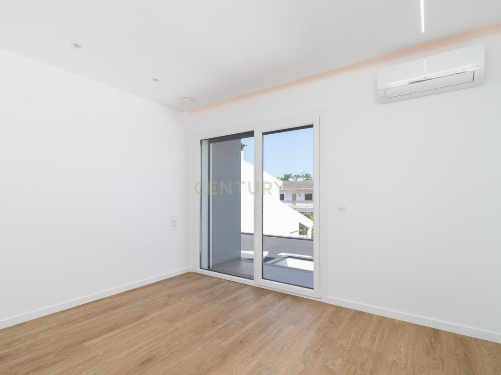 A Sua Nova Casa Está Pronta para Habitar! 🌊🏡 Moradia Nova T3 Aroeira À Beira da Praia da Fonte da Telha, na Prestigiada Aroeira - Image 44