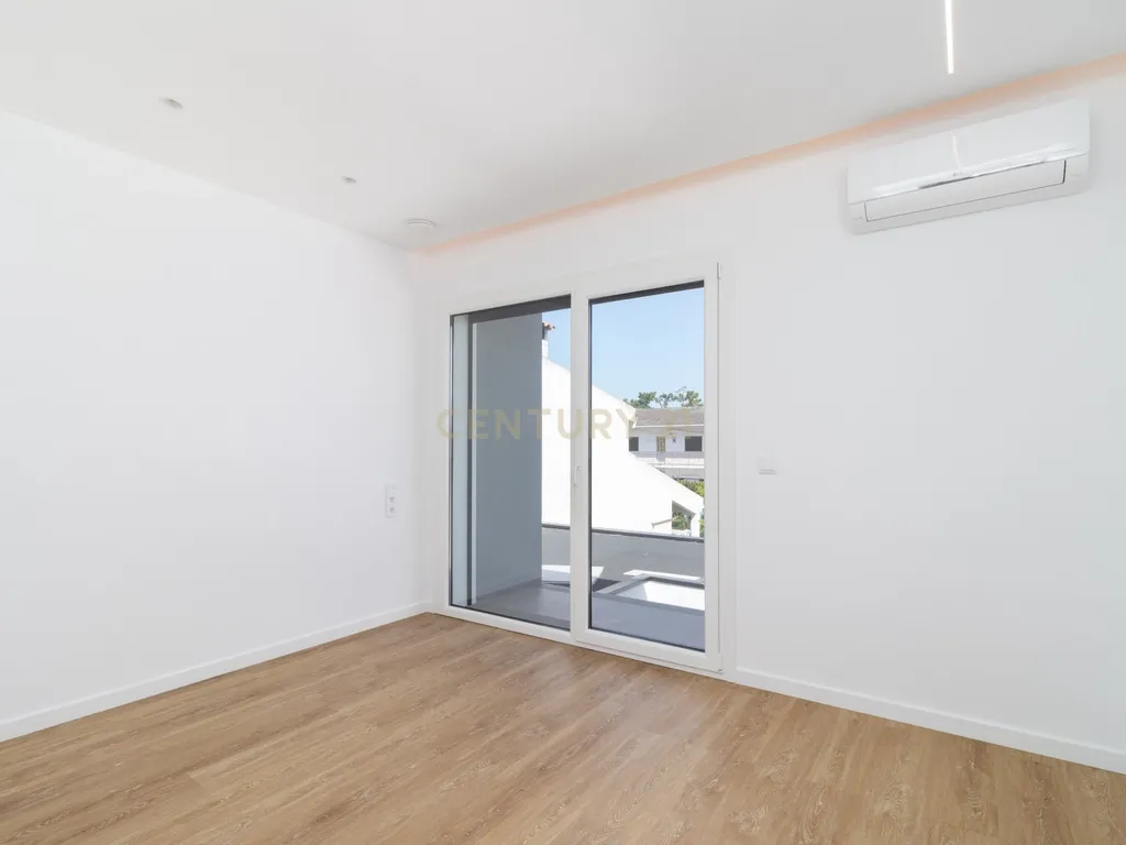A Sua Nova Casa Está Pronta para Habitar! 🌊🏡 Moradia Nova T3 Aroeira À Beira da Praia da Fonte da Telha, na Prestigiada Aroeira - Image 44