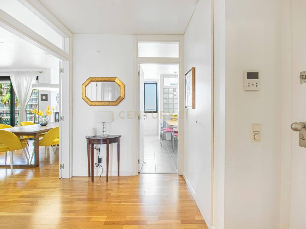 T3 com Vista Rio, Condomínio Privado com Jardim Infantil | Parque das Nações Sul - Image 3