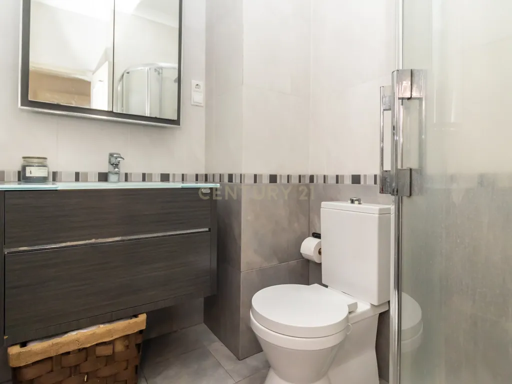 Viva com conforto no coração de Setúbal – Excelente Apartamento T3 nos Pinheirinhos - Image 35