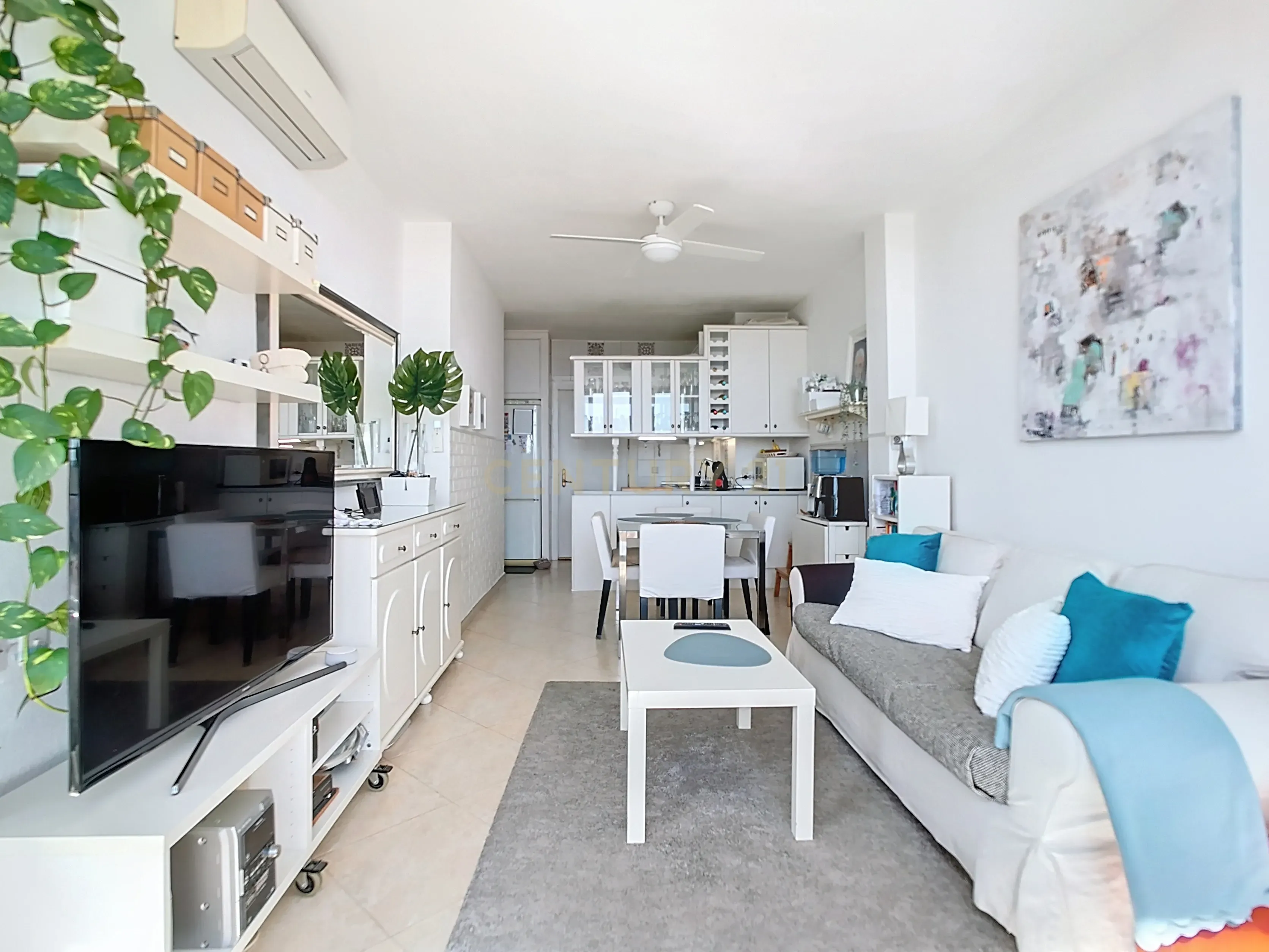 Apartamento Renovado com Vista Panorâmica em Málaga - Image 11