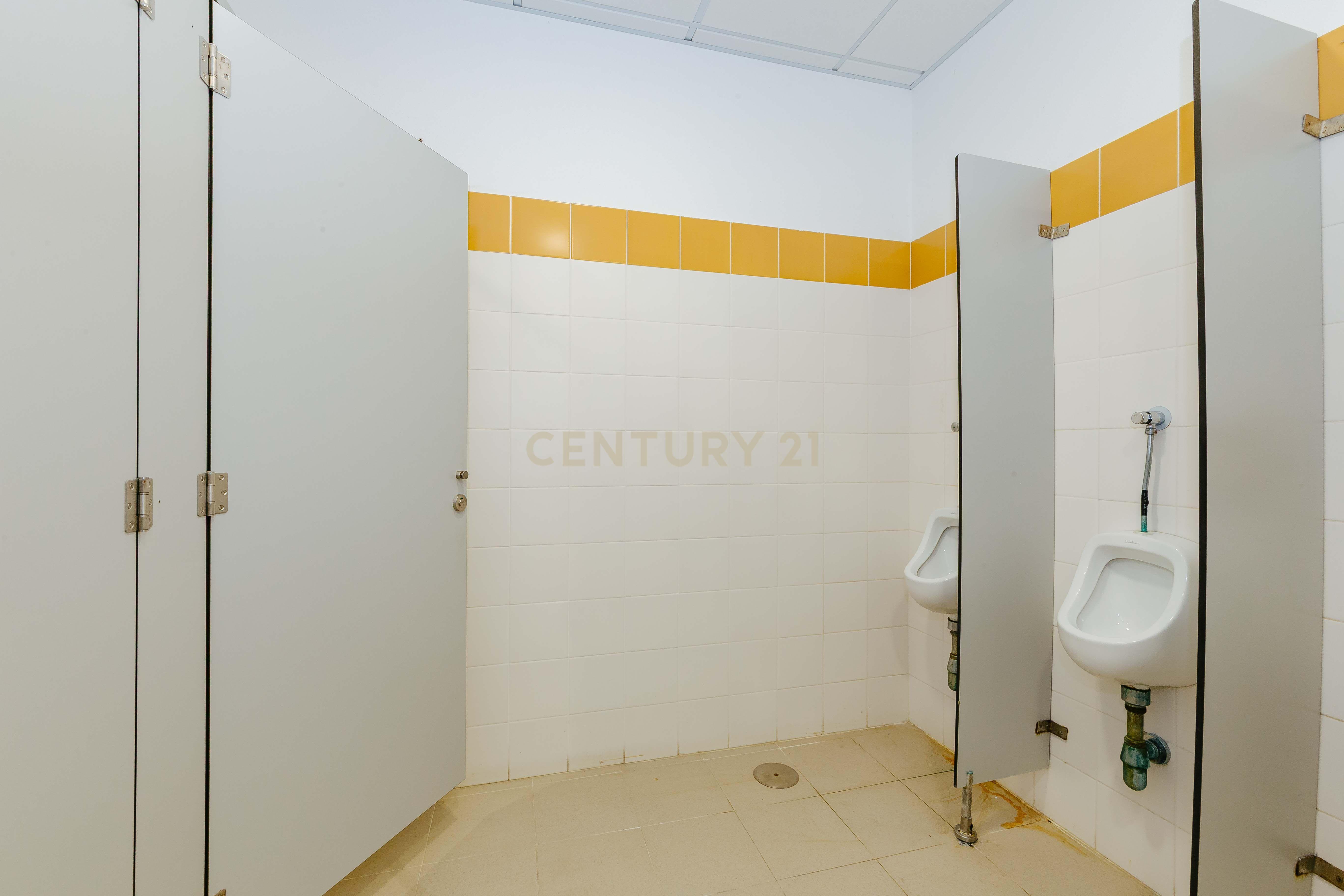 Complexo de 2 Armazéns Modernos em Sintra . Excelente oportunidade de investimento e negocio. - Image 52