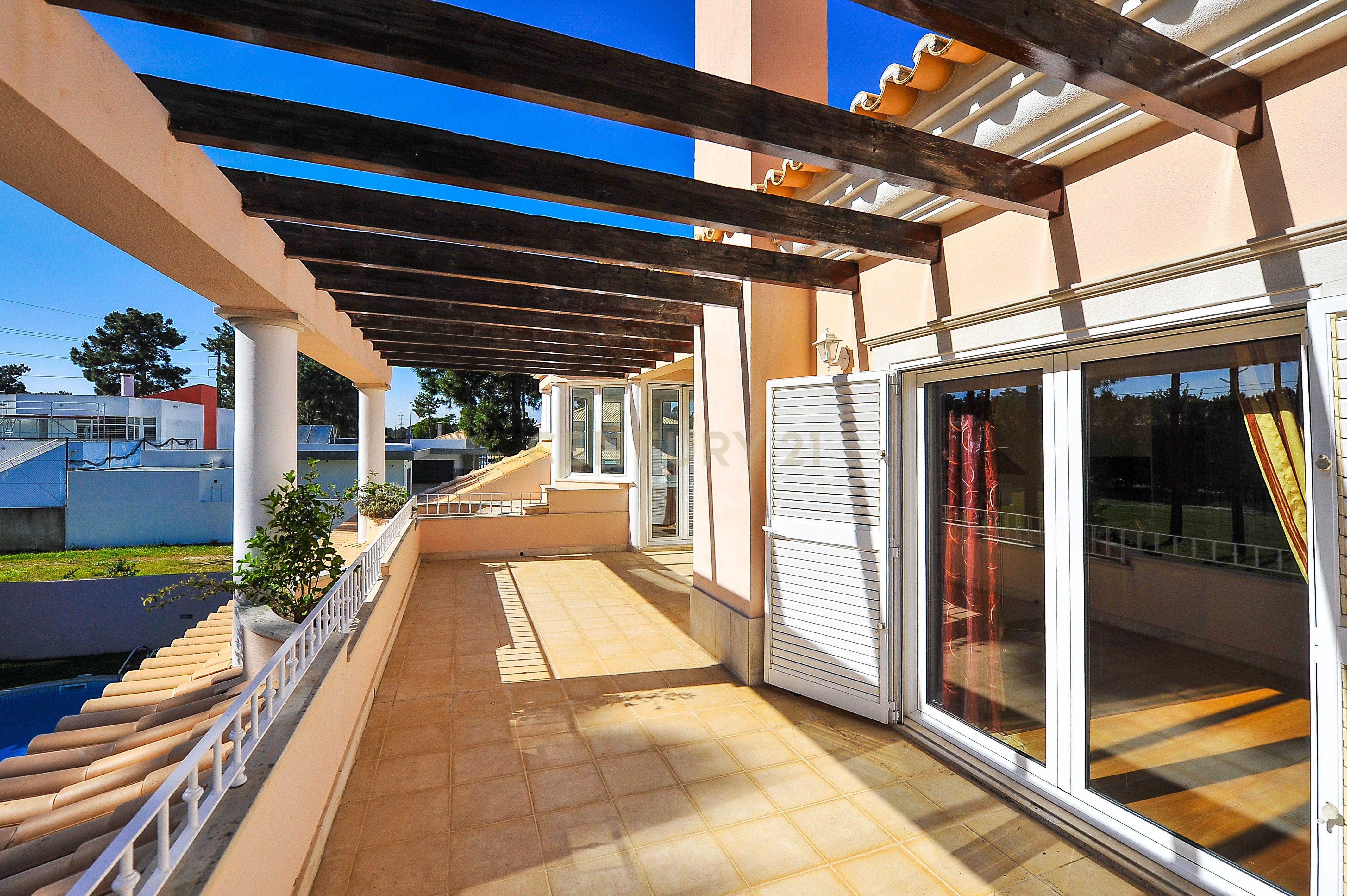 MORADIA T6 - EXELENTE INVESTIMENTO - Image 49