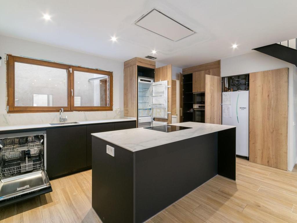  - Image 6