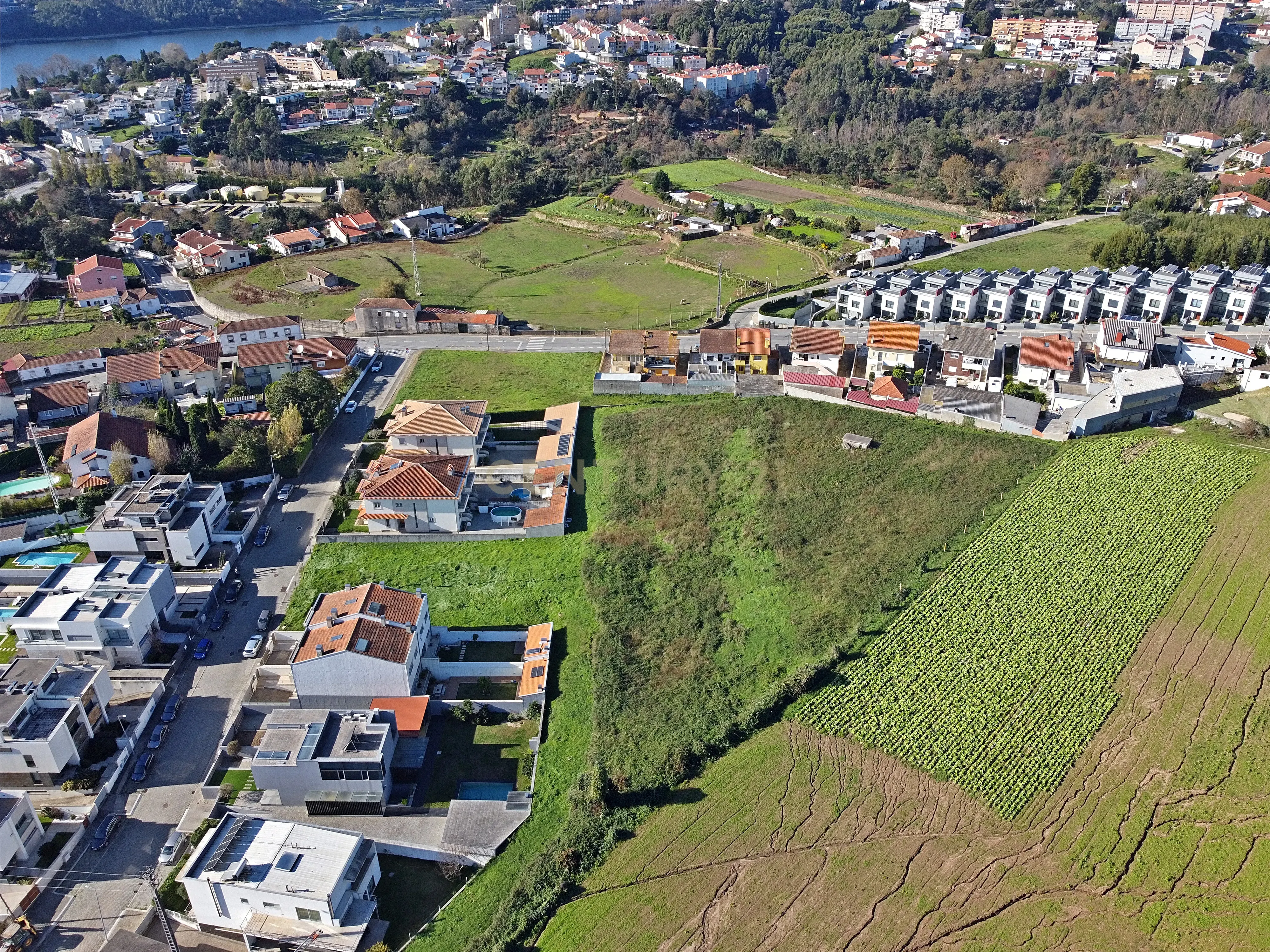 TERRENO COM VISTA RIO EM GONDOMAR COM PROJETO APROVADO PARA EMPREENDIMENTO TURISTICO. TURISMO - Image 9