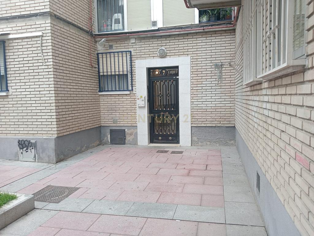 undefined - Image 3