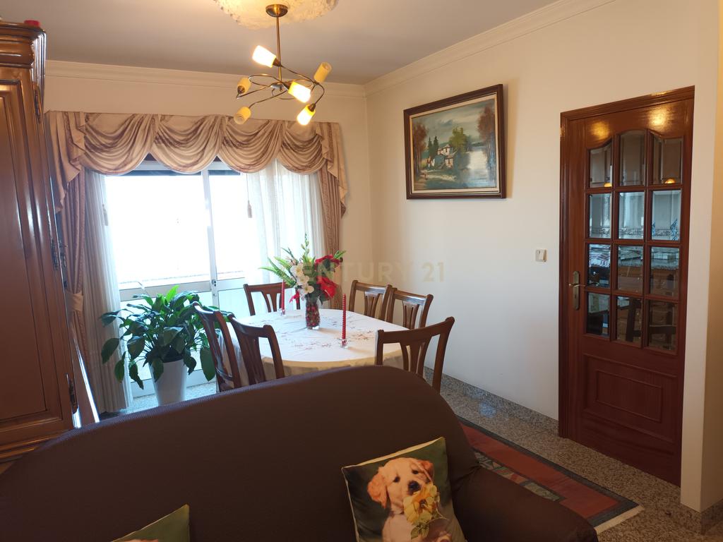 Vende-se apartamento T3 Duplex, zona das Antas, Porto - Image 8