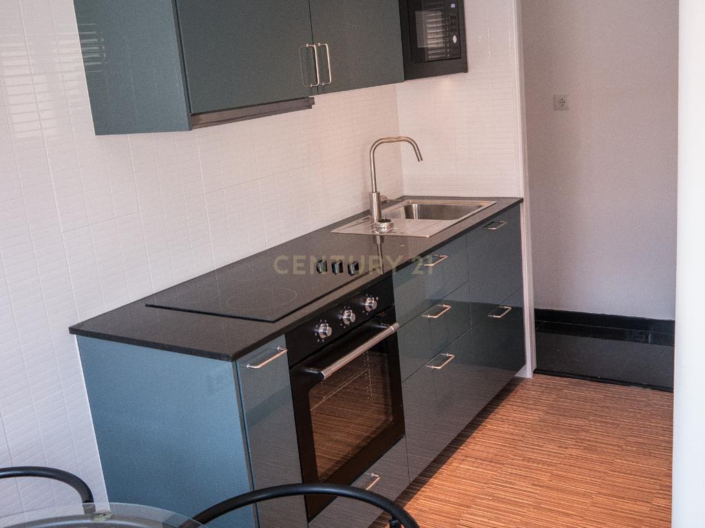 Apartamento T0 +1 Duplex em Miguel Bombarda | Centro do Porto - Image 5