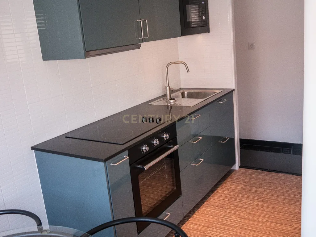 Apartamento T0 +1 Duplex em Miguel Bombarda | Centro do Porto - Image 5