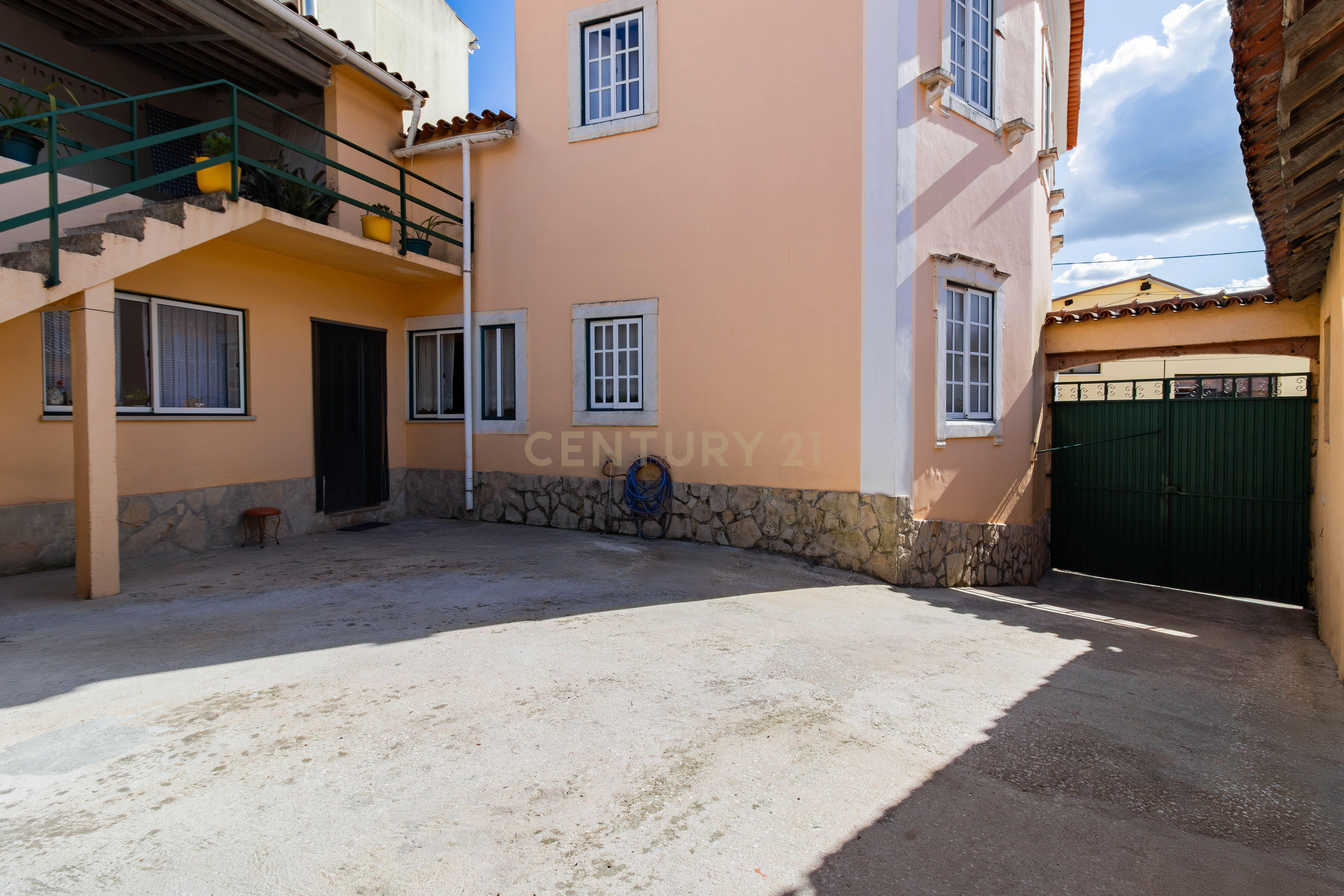 Fotografia 5 de Moradia T5 no centro do Juncal, Porto de Mós