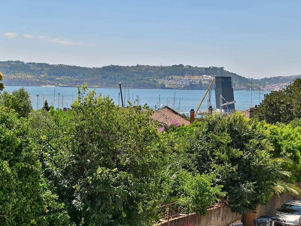 Moradia de Charme com vista Rio, Algés - Image 35