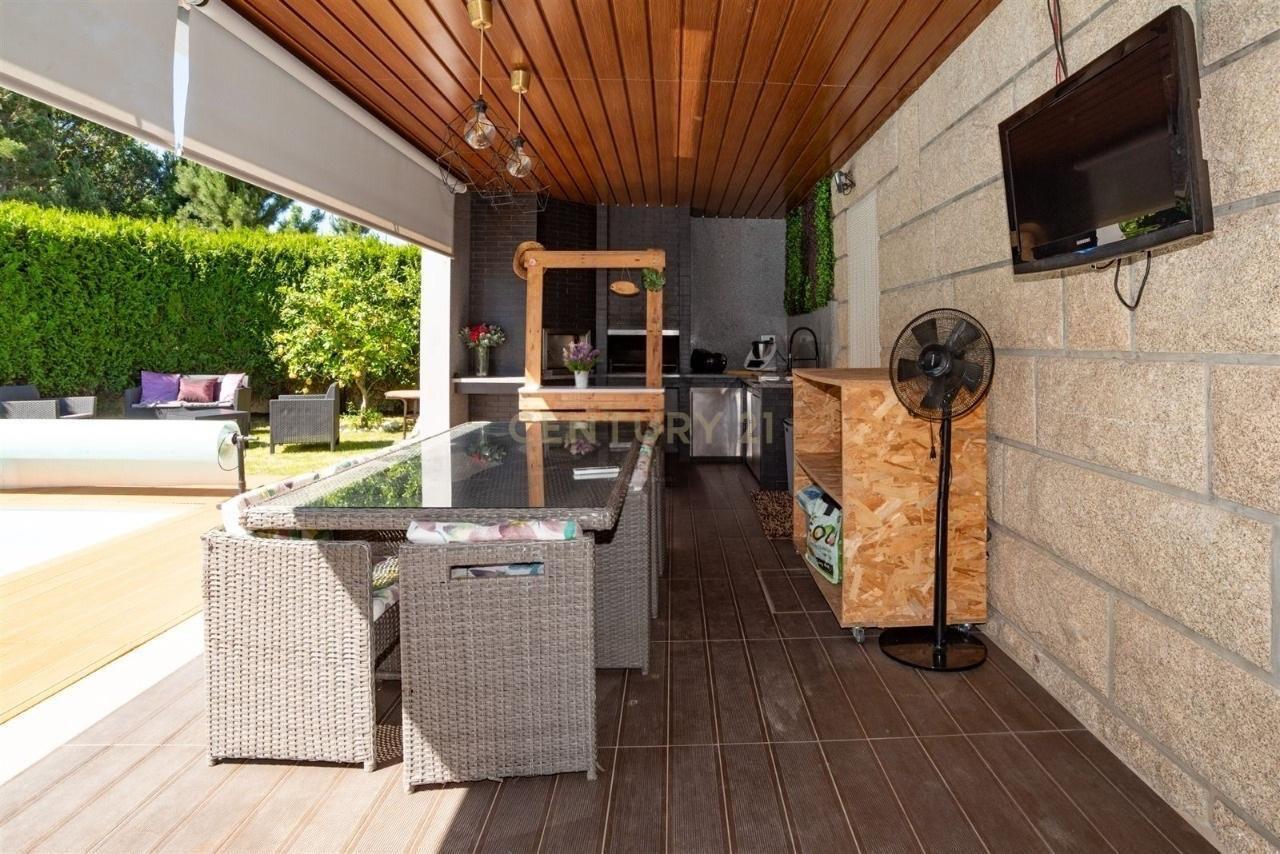 Moradia Isolada V4 com Piscina em Alpendorada – Oportunidade Única - Image 7