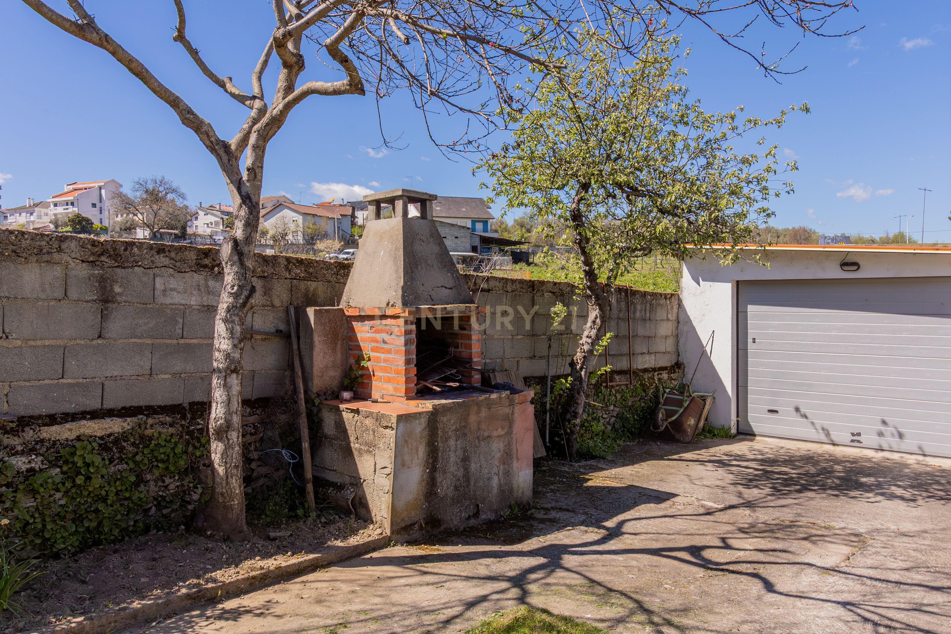 Fotografia 5 de Moradia Bifamiliar + Anexo com #TERRENO -#CENTRO DE BRAGANÇA