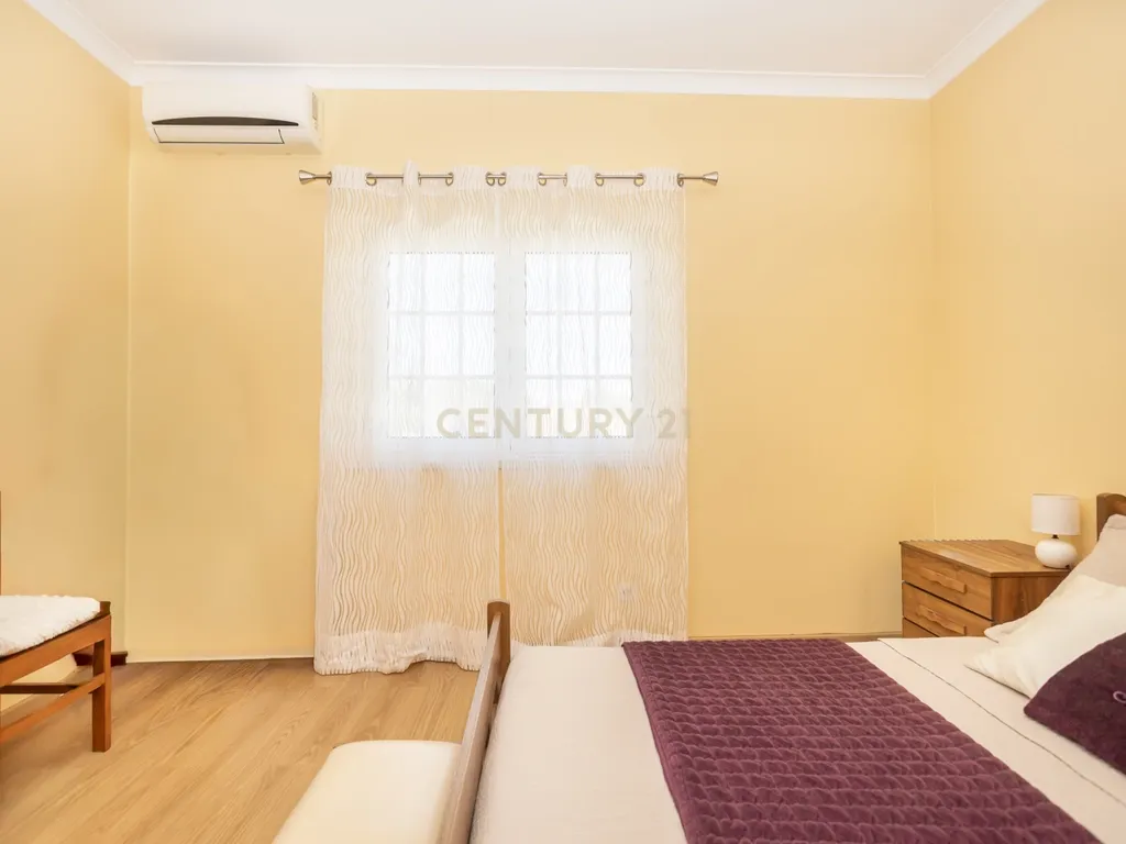 Moradia T4 em Setúbal | Conforto, Espaço e Privacidade - Image 41