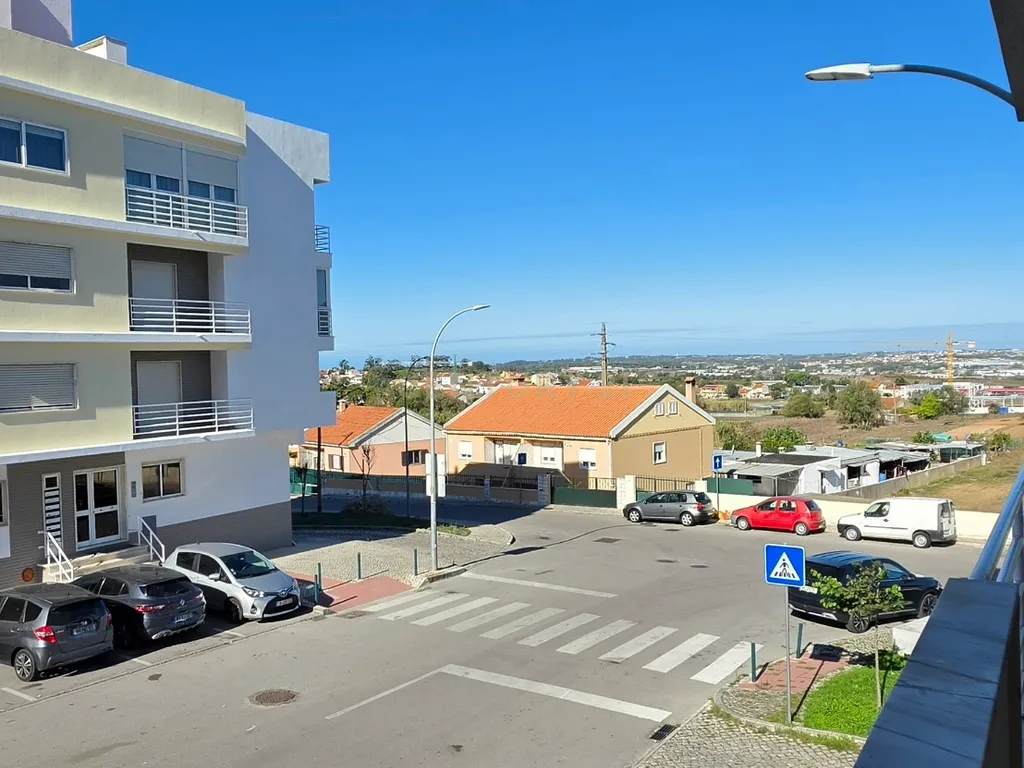Excelente apartamento T2 com parqueamento - Image 16