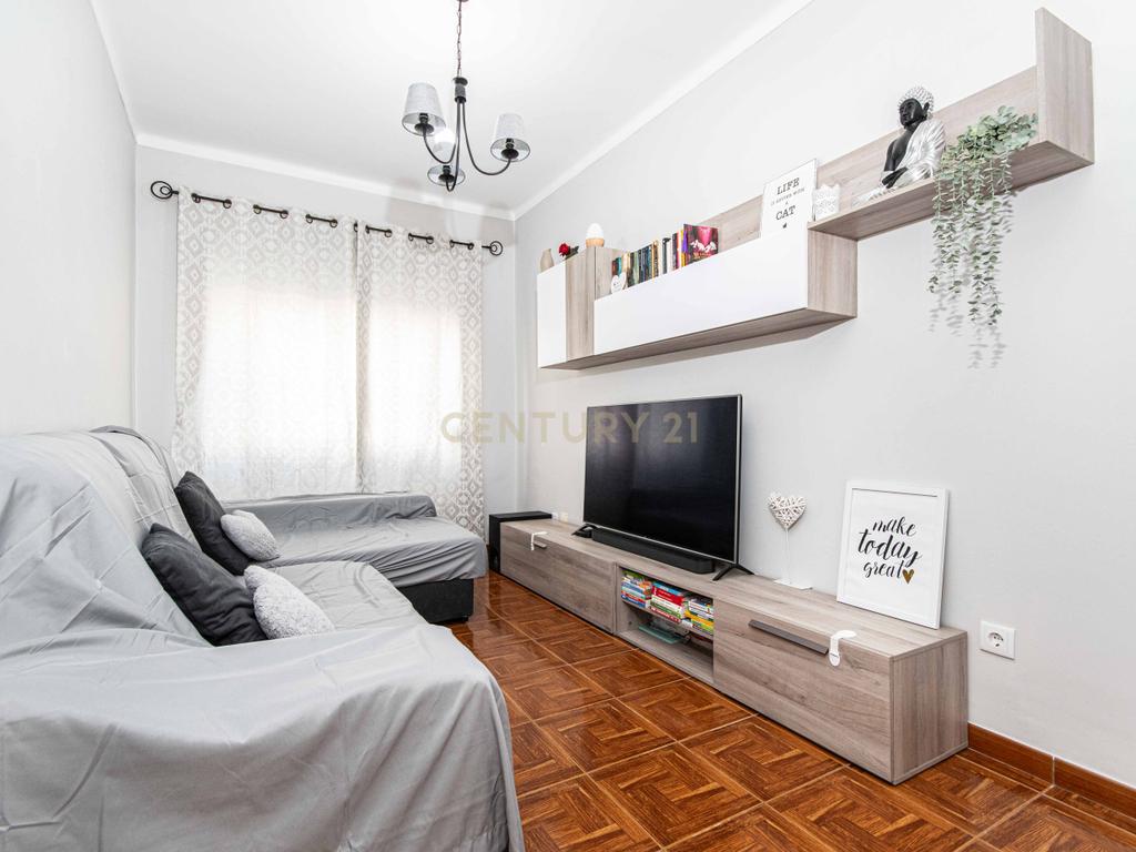 Apartamento T2 Moita – Ideal para Habitação Própria ou Investimento! - Image 2