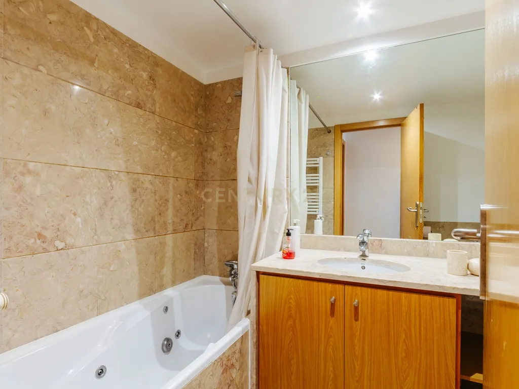 T2 - Condominio Portucalle - Parque das Nações - Image 14