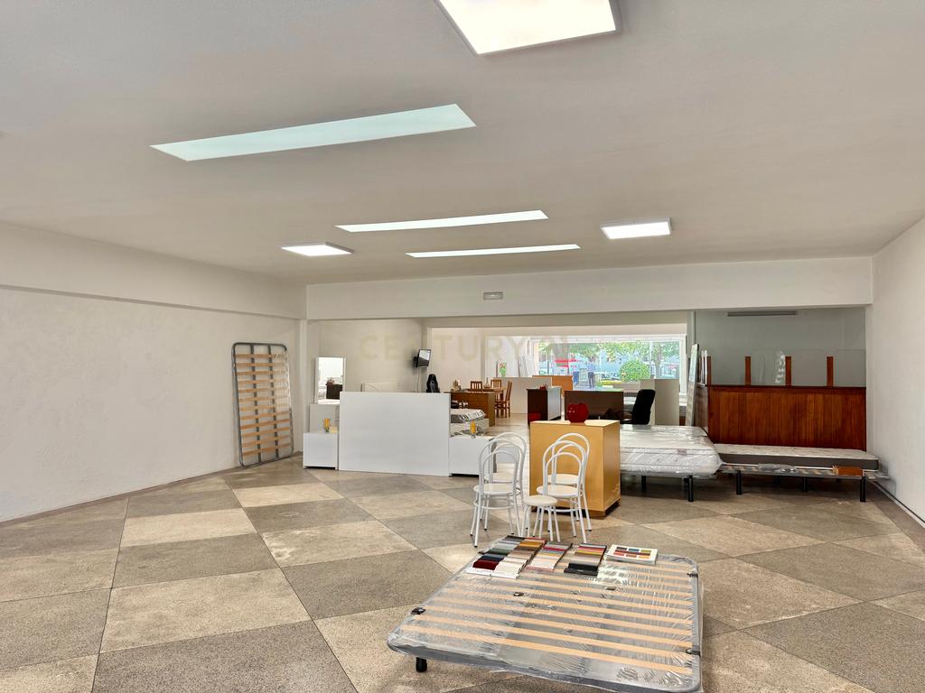 Loja com 250m2 no coração da cidade de Santo Tirso  - Image 11
