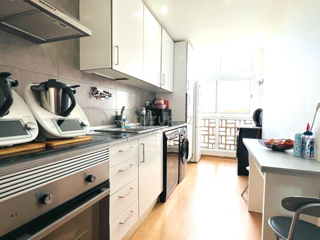 Excelente Apartamento T3 em Almada – Cova da Piedade  - Image 11