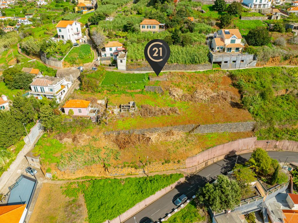 Terreno de Excelência | 3 Terrenos com Licença de Construção Emitida | Projeto para 5 Moradias de Prestígio | Vista Panorâmica para o Mar - Image 23