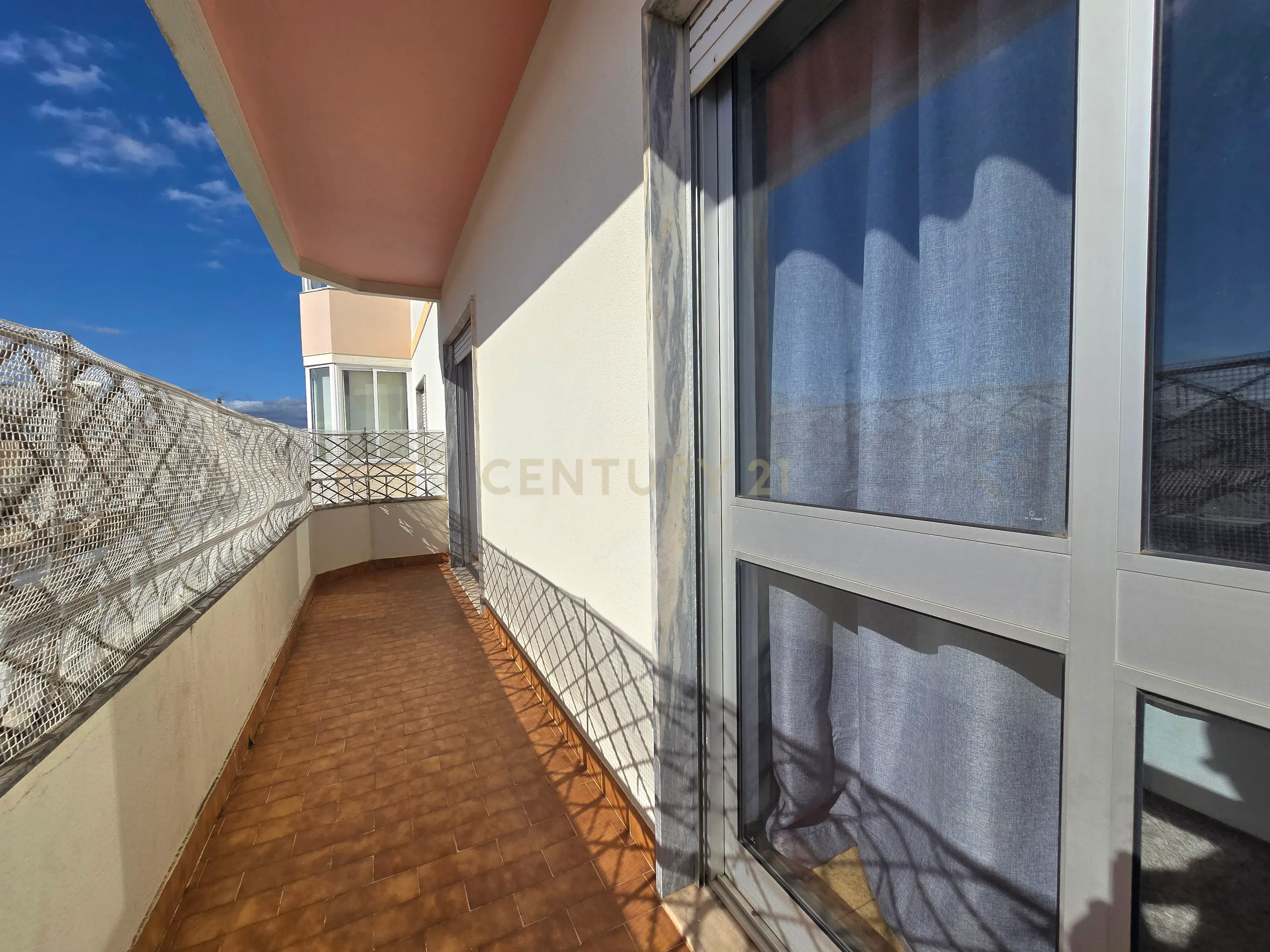 Apartamento T3 para venda em Portimão - Image 2