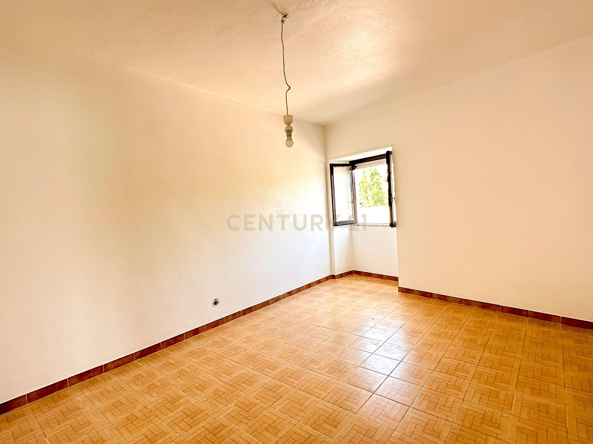 Fotografia 6 de Moradias (T0+T2) | Projeto Aprovado | Excelente Investimento
