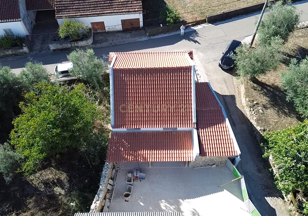 Moradia totalmente remodelada em Avecasta, Ferreira do Zêzere, Santarém - Image 2