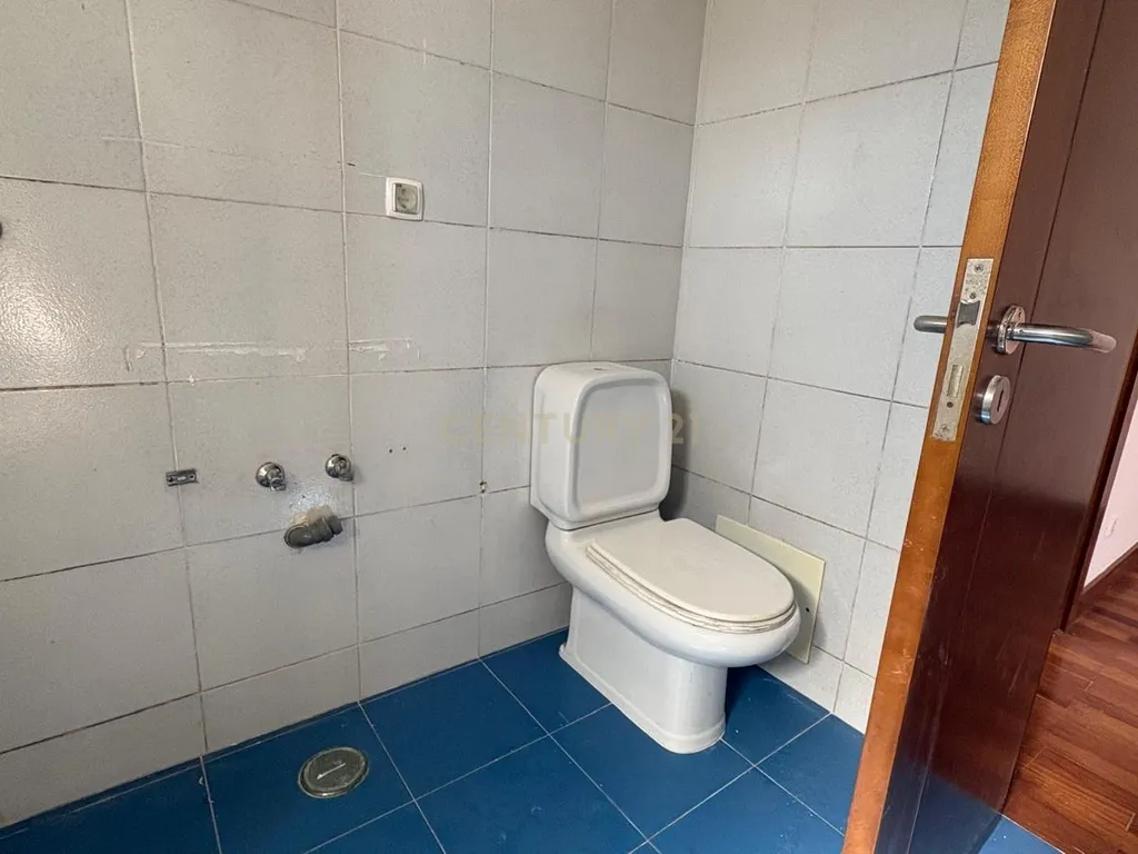 Moradia T4 com amplo lote de 1.262 m² e grande potencial - Image 26