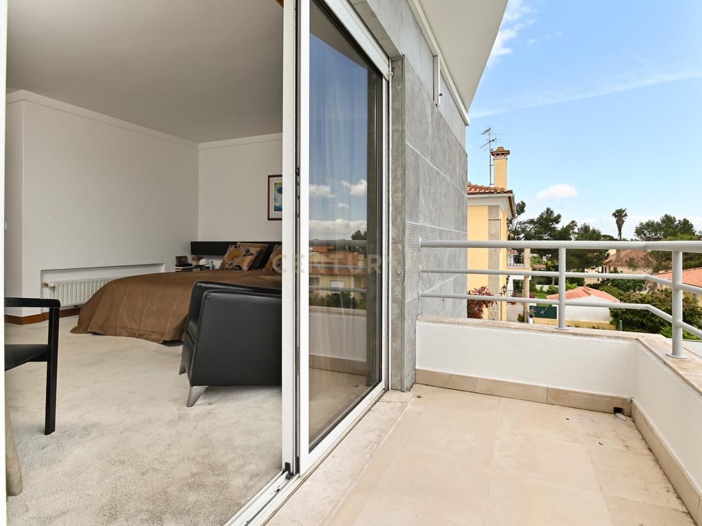 Luxuosa Moradia Isolada na Serra de Carnaxide com Piscina  - Image 26