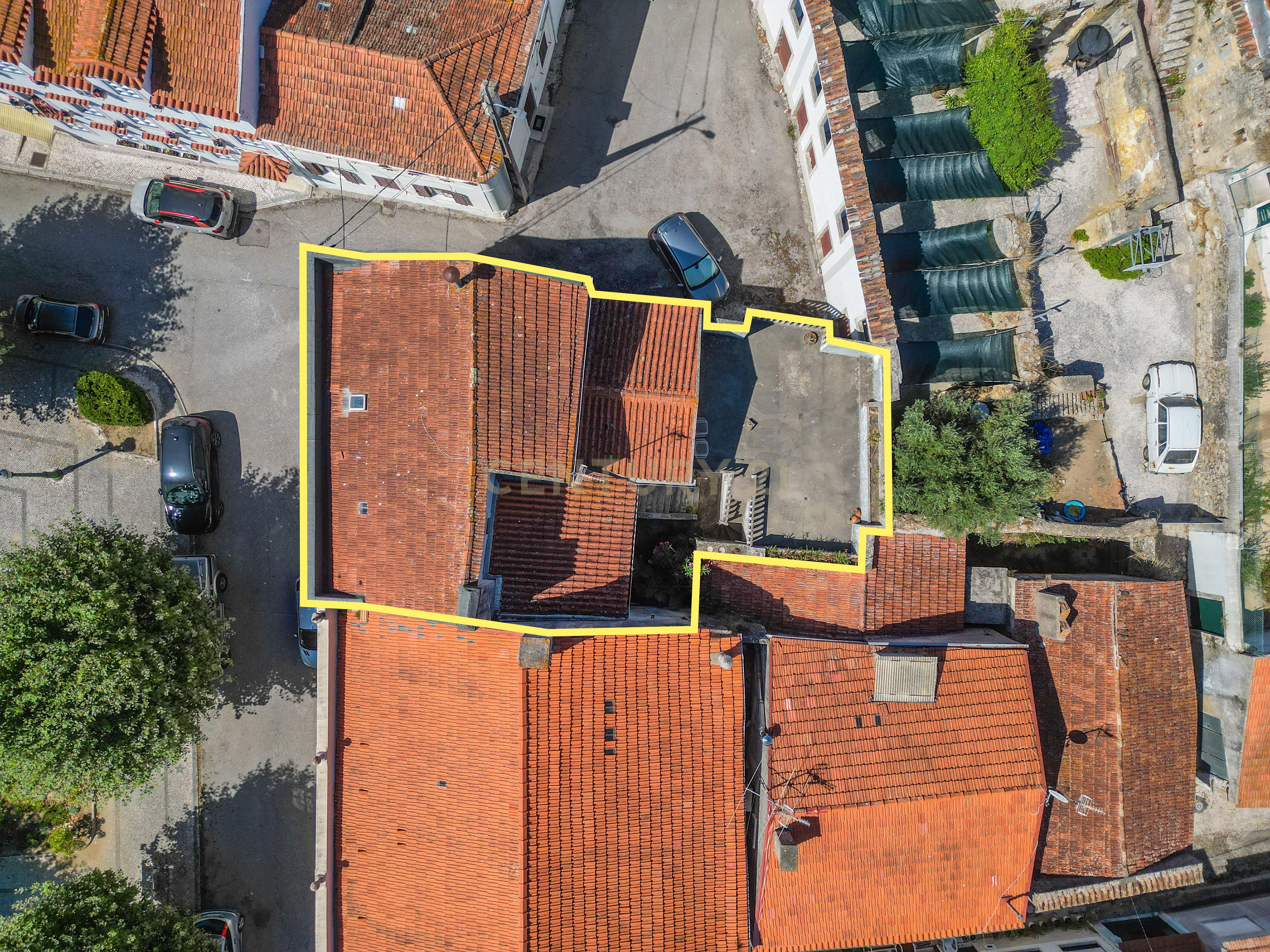 Fotografia 3 de Venda de 1/3 de Propriedade Histórica com 3 Pisos, Garagem e Terraço – Maiorca, Figueira da Foz