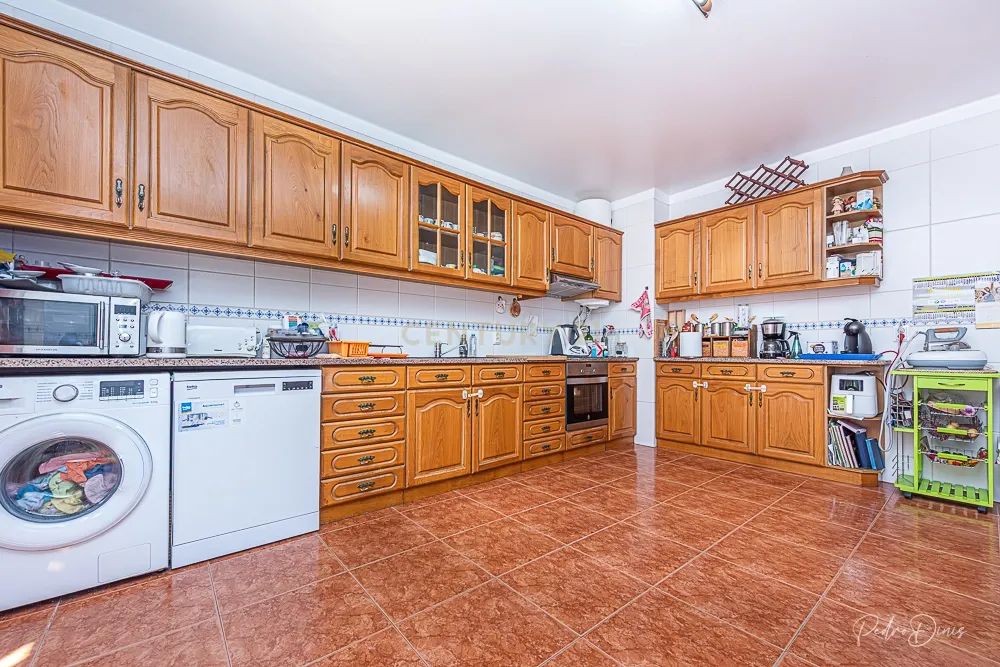 Apartamento de 4 assoalhadas em Zona Premium c/ 122m2 VANICELOS - SETUBAL - Image 23