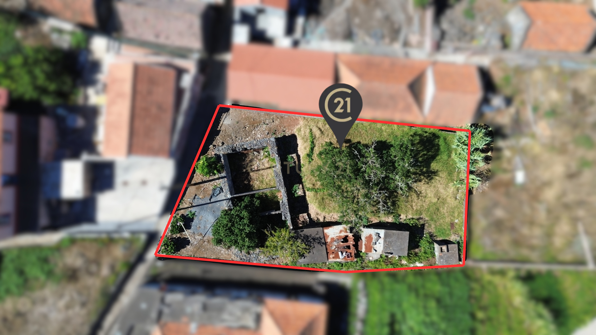 Casa em Ruínas com Vista Montanha em Ponta do Pargo, Madeira + Garagem 40m²