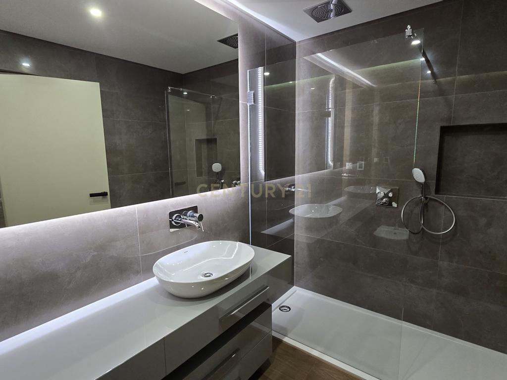 Apartamento T2 em Condomínio de Luxo Parede ( Cascais ) - Image 29