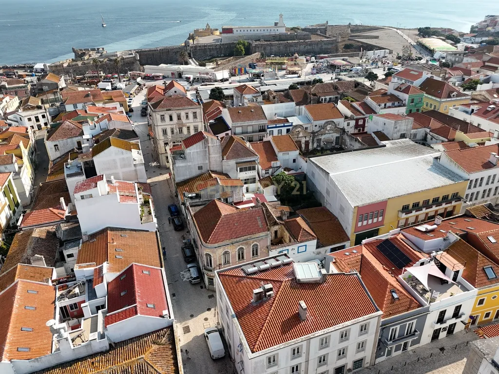 PRÉDIO PARA RECUPERAR, NO CENTRO HISTÓRICO DE PENICHE - Image 85