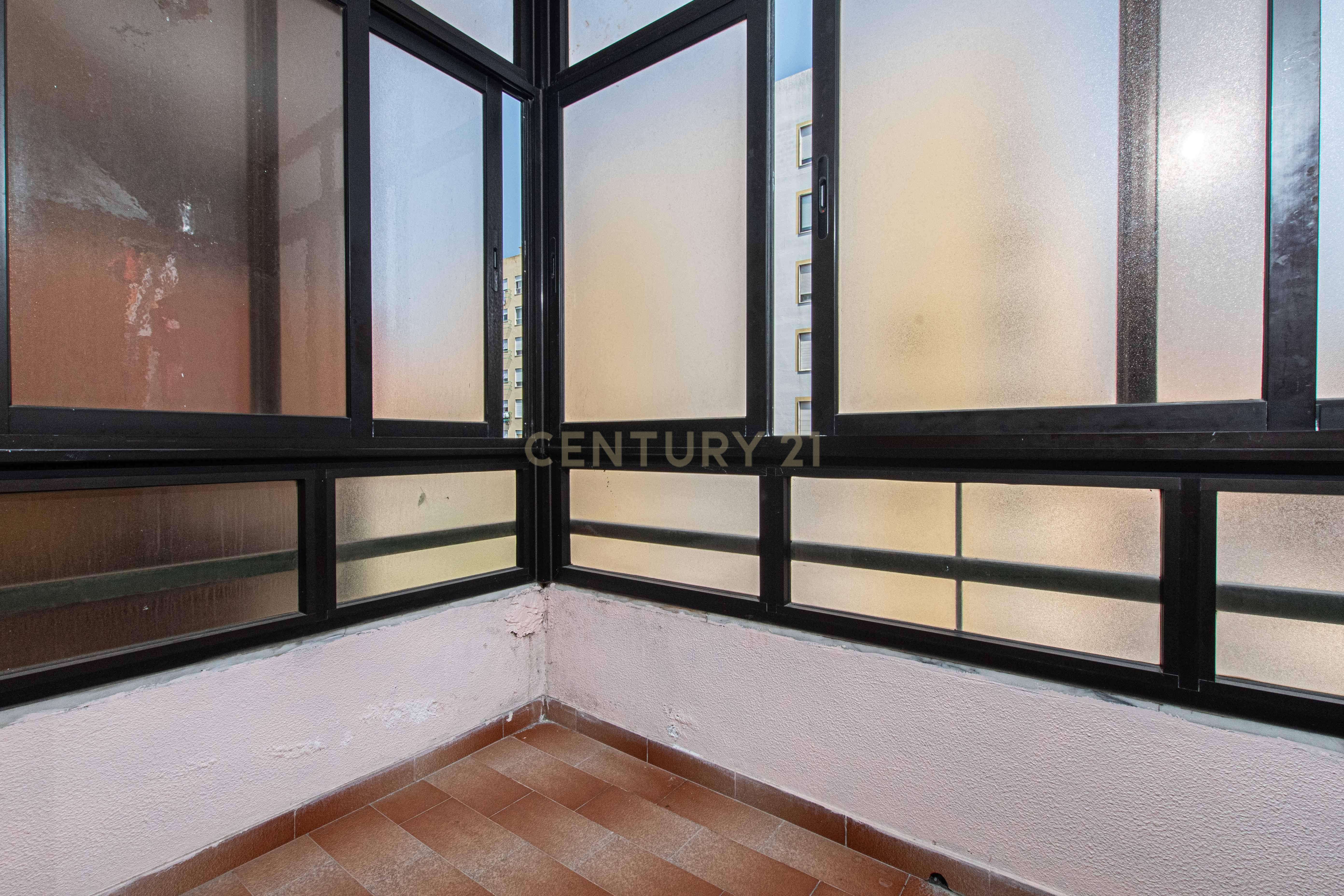 Fotografia 12 de Apartamento T3 com Excelente Luminosidade | 110 m² | 2 WC | Elevador | Agualva-Cacém