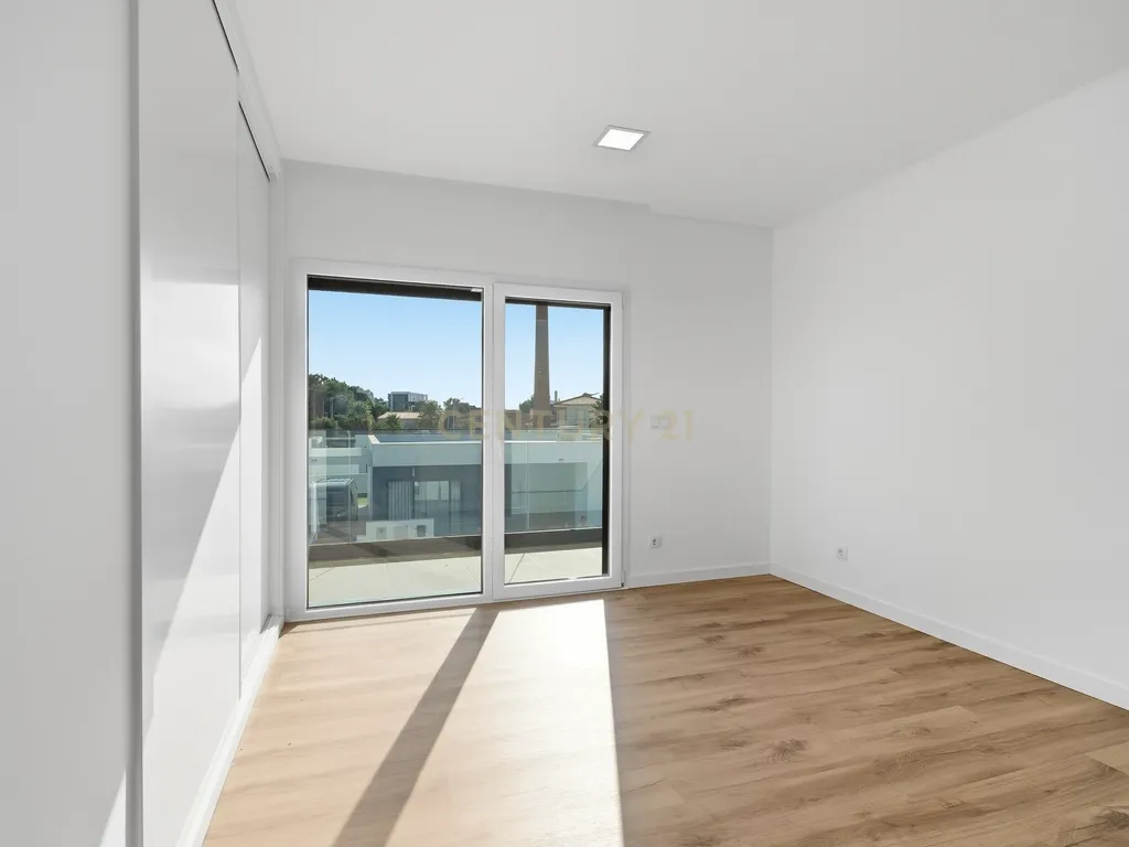 Moradia Nova T4 na Lourinhã - Image 18
