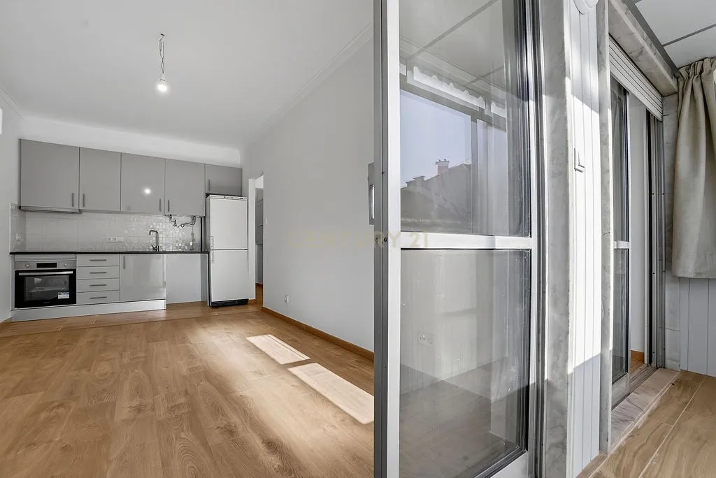 T1 Renovado em Campo de Ourique, Lisboa - Image 32
