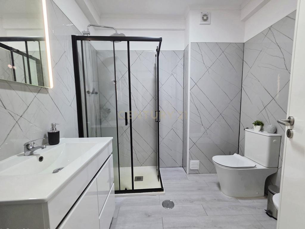 T2 - Santa Iria de Azóia, Loures - Image 10