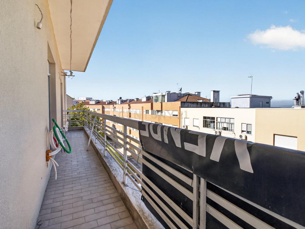 T3 REMODELADO EM SÃO VICENTE | 142 M² | ELEVADOR | GARAGEM | VARANDA COM VISTA SOBRE BRAGA - Image 20