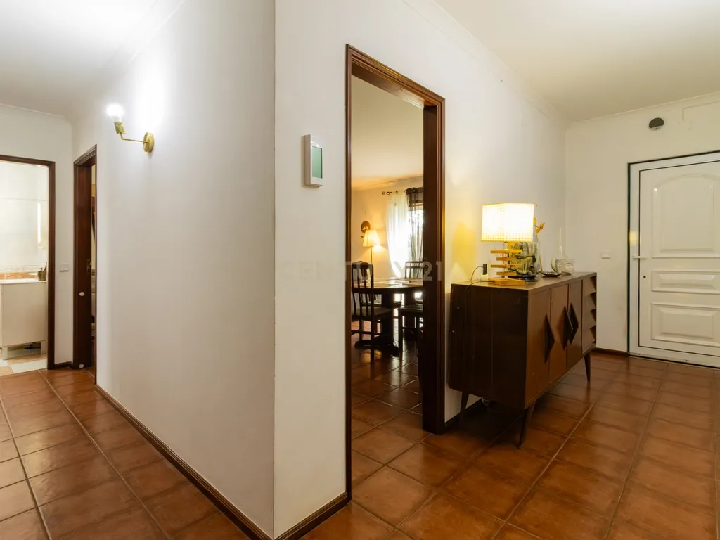 Excelente Moradia T4 - Image 3