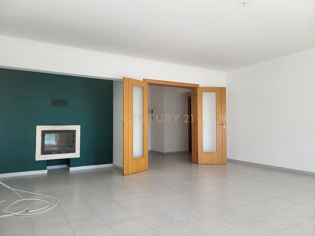 Apartamento T2  Azambuja - Image 1