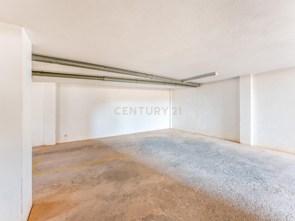Apartamento T1 em Quarteira com Vista Mar e Perto da Praia - Image 13
