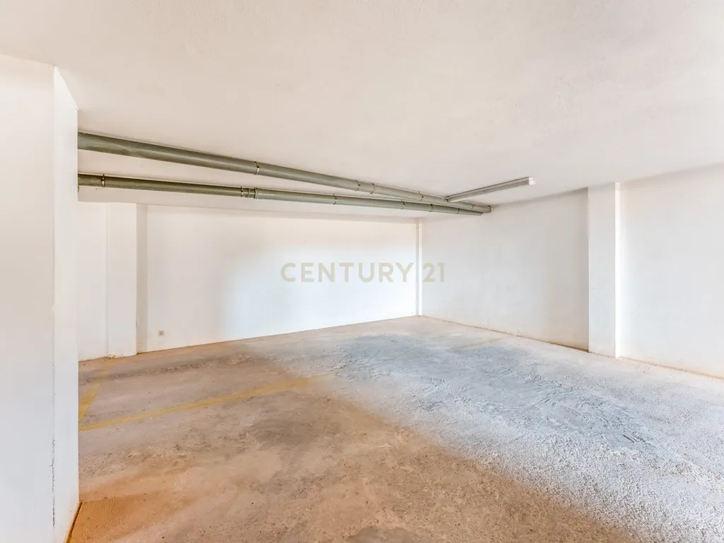 Apartamento T1 em Quarteira com Vista Mar e Perto da Praia - Image 13