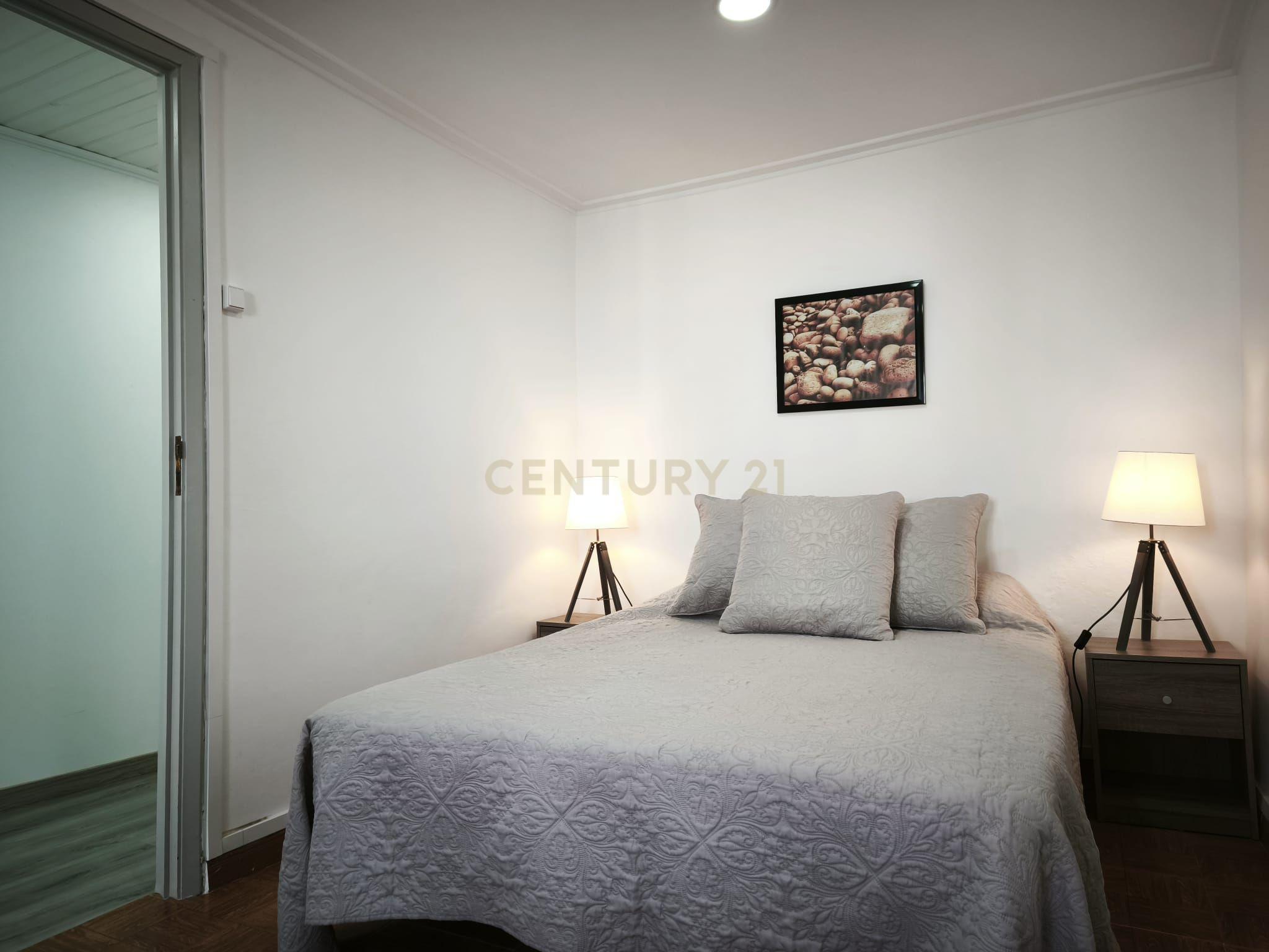 Moradia T2 no Centro da Ribeira Grande – Localização Privilegiada - Image 6