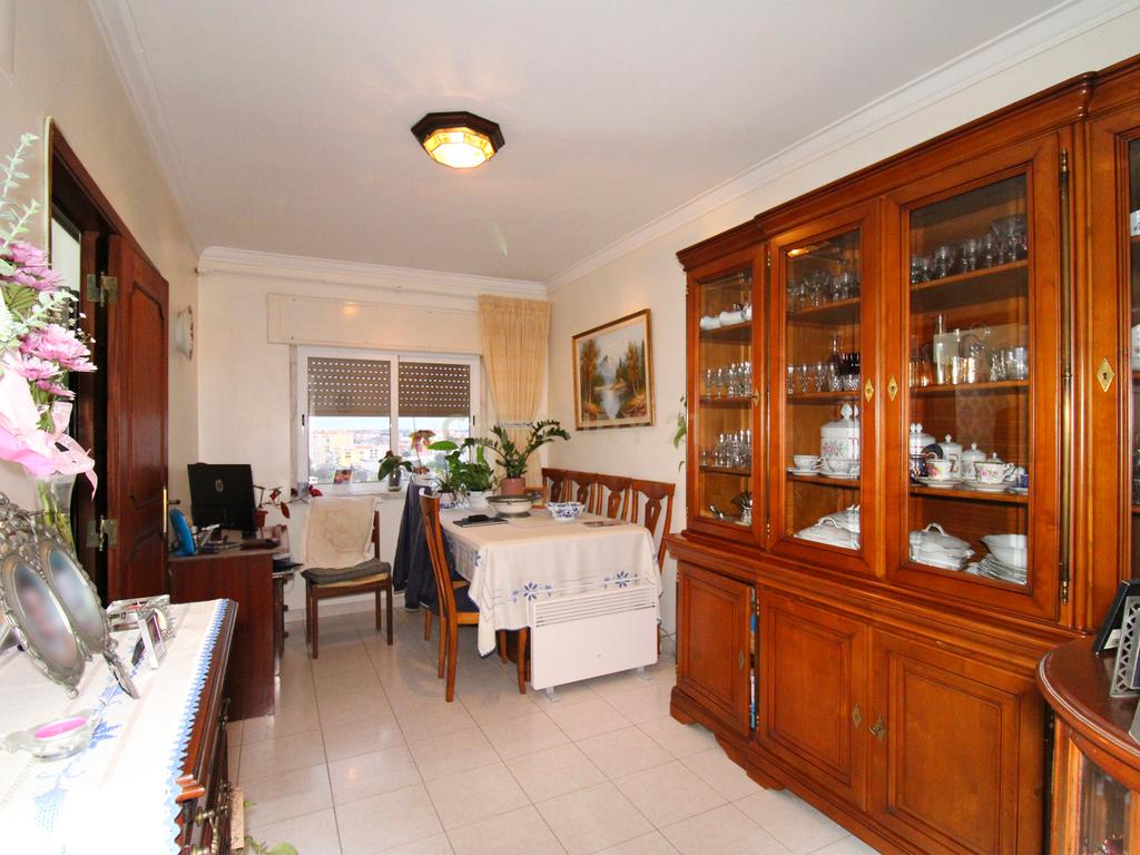 Apartamento T2+1 em Amora - Image 8
