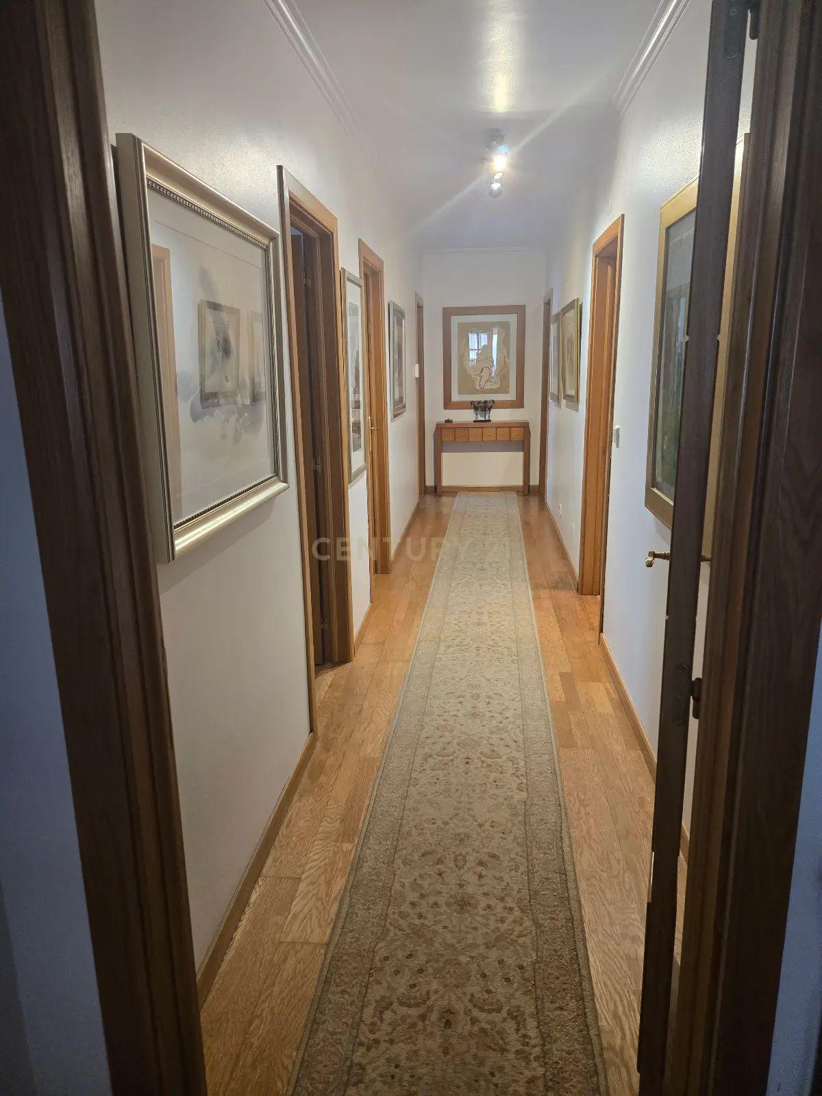 Apartamento T4 à venda em Almada, Cova da Piedade, Pragal e Cacilhas, Almada — foto 4
