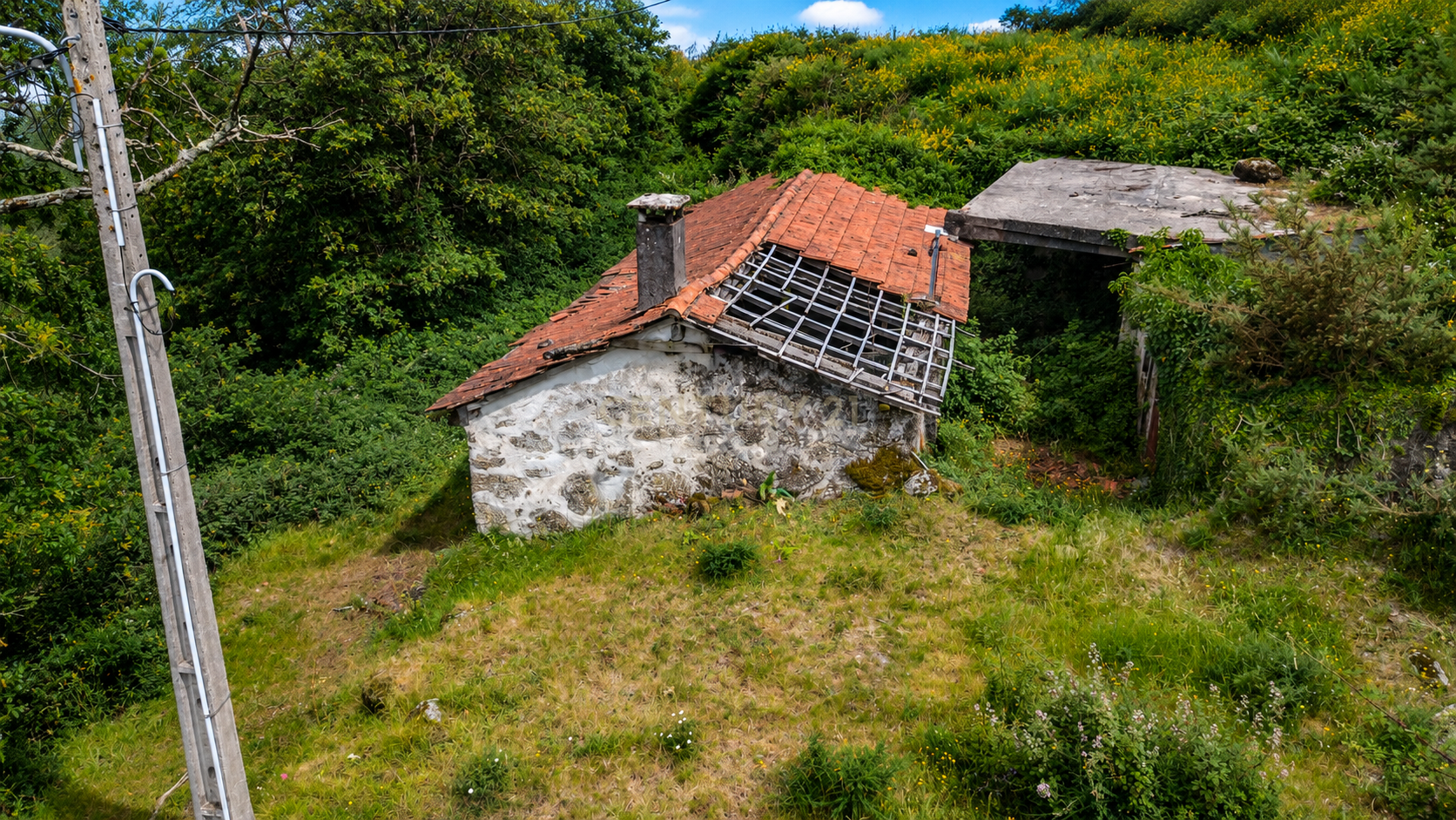 Fotografia 11 de **Oportunidade no Gerês: Terreno de 850 m² com Ruína em Valdreu, Vila Verde**